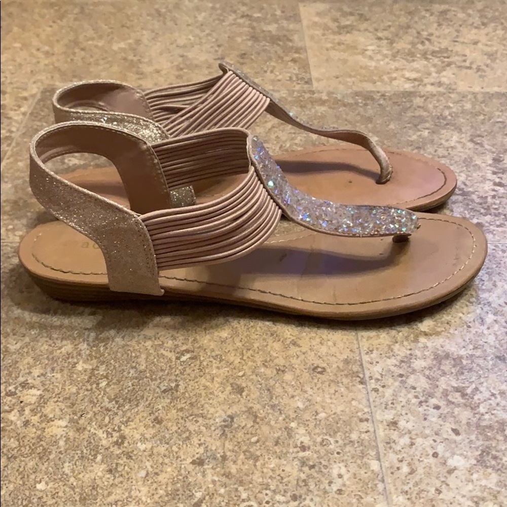 Madden girl iridescent/tan/gold sandals
